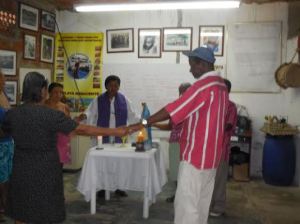 Con los lideres de la Comunidad en la CorporaciÃ³n "Playa Renaciente"